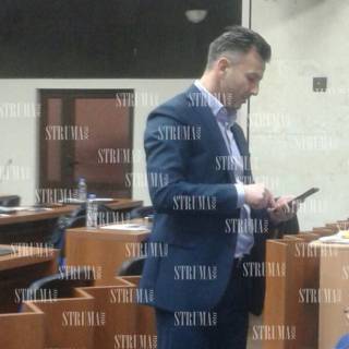 Onlajn Vestnik Struma Politika Vazhen Den Za Obshina Blagoevgrad Trpnat V Ochakvane She Predstavi Li Ekipa Si Kmett Rumen Tomov Dnes