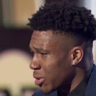 Video Giannis Antetokounmpo Delivers Powerful Speech After Being