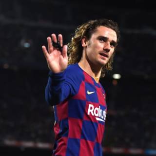 Antoine Griezmann Hosts 24hr Gaming Live Stream Featuring Paul Pogba To Raise Money For Red Cross Start Magazine